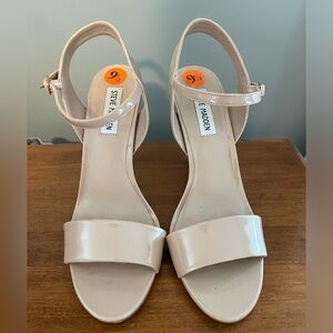 Steve Madden Nude Strapy Heels - size (9.5)
